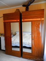 Шкаф платяной и письменный стол - Изображение #1, Объявление #1104955